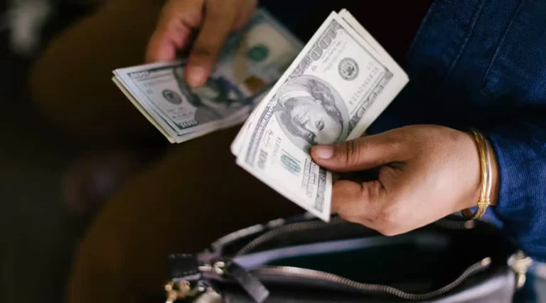 $30 an hour is how much a year after taxes 2026